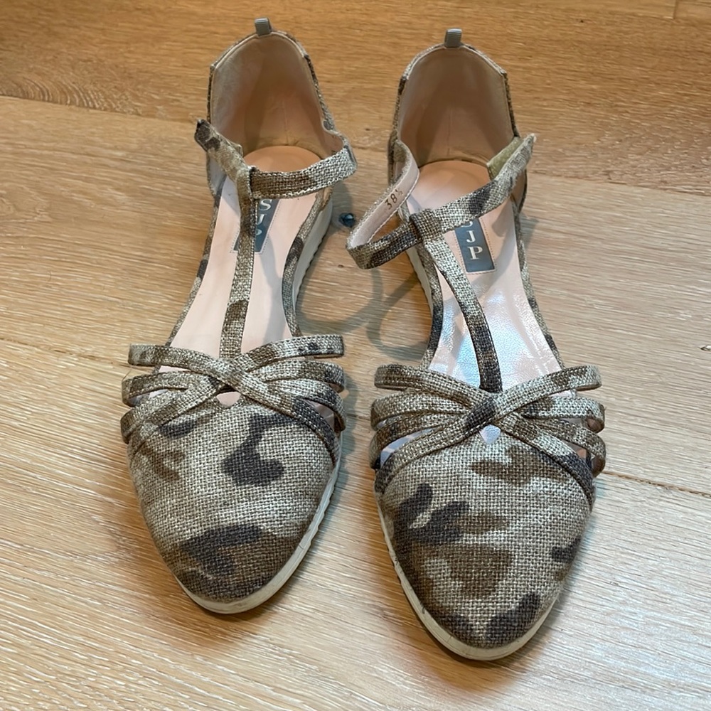 SJP camo sandals size 8.5
